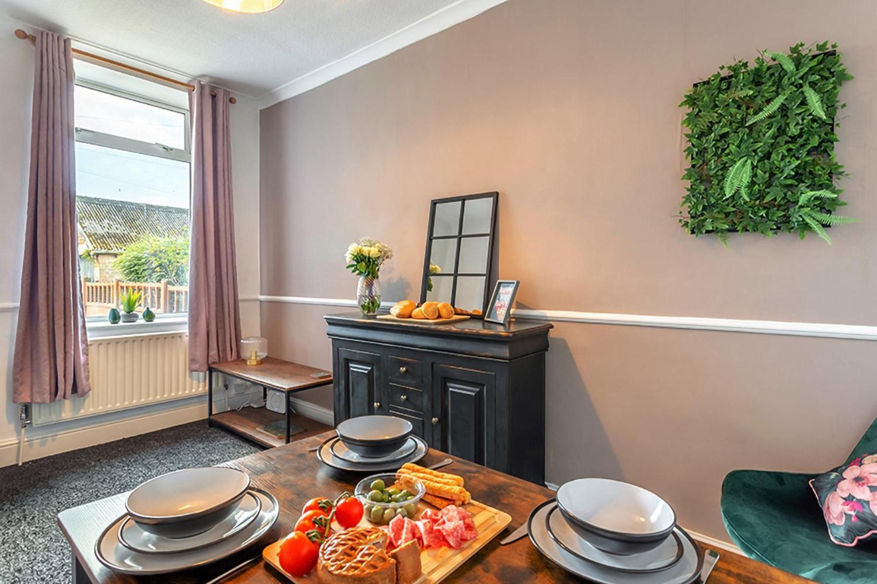 The Harrogate House - 4 Bed Townhouse Apartment Ngoại thất bức ảnh